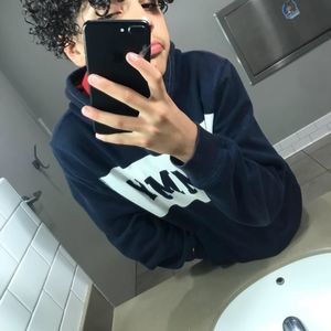 Meet your Posher, Jonathan